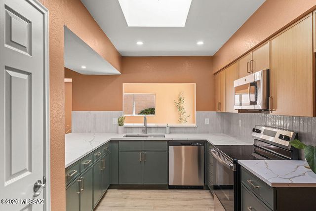 757 W Calle Del Regalo, Green Valley, AZ 85614