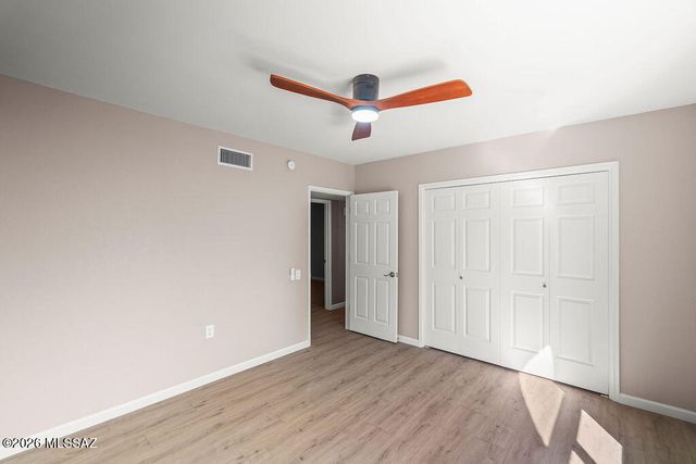 757 W Calle Del Regalo, Green Valley, AZ 85614