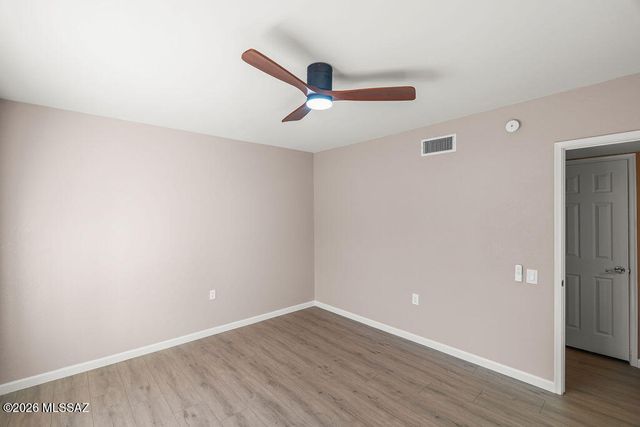 757 W Calle Del Regalo, Green Valley, AZ 85614