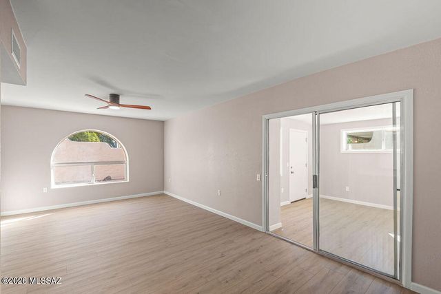 757 W Calle Del Regalo, Green Valley, AZ 85614