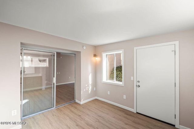 757 W Calle Del Regalo, Green Valley, AZ 85614