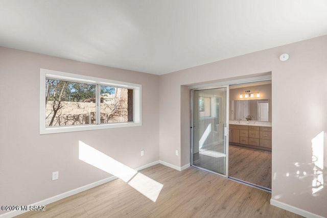 757 W Calle Del Regalo, Green Valley, AZ 85614