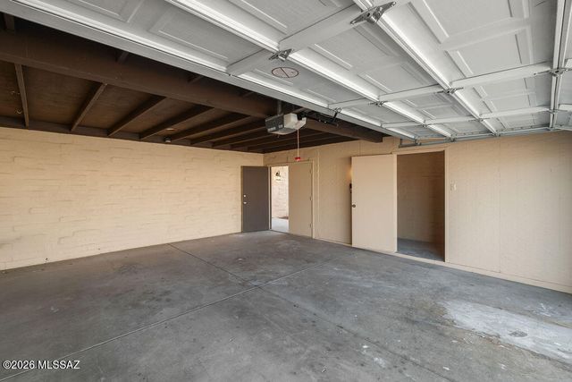 757 W Calle Del Regalo, Green Valley, AZ 85614