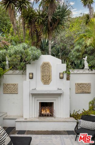 2331 Outpost Drive, Los Angeles, CA 90068