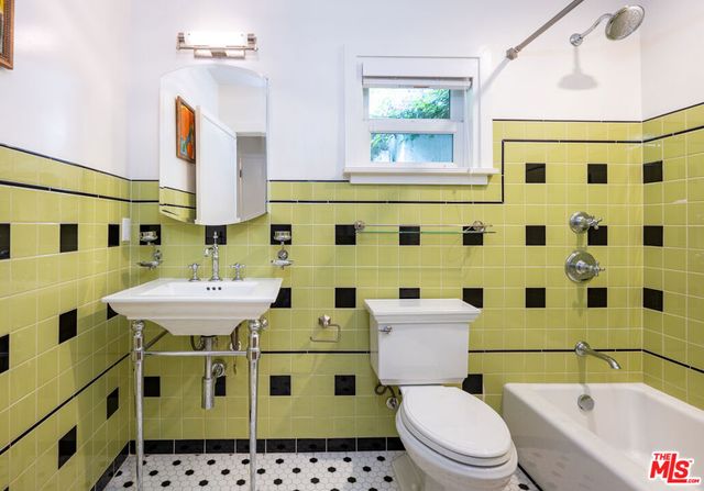 2331 Outpost Drive, Los Angeles, CA 90068