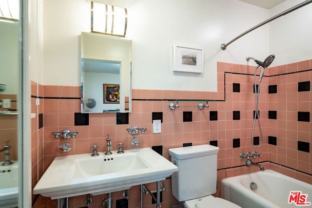 2331 Outpost Drive, Los Angeles, CA 90068