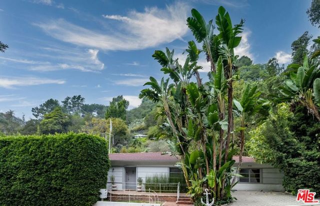 2331 Outpost Drive, Los Angeles, CA 90068