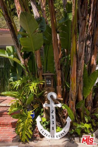 2331 Outpost Drive, Los Angeles, CA 90068