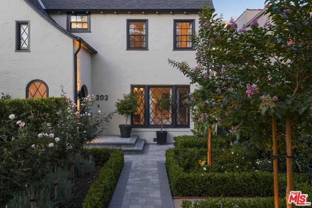 202 S Citrus Avenue, Los Angeles, CA 90036