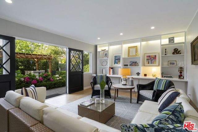 202 S Citrus Avenue, Los Angeles, CA 90036