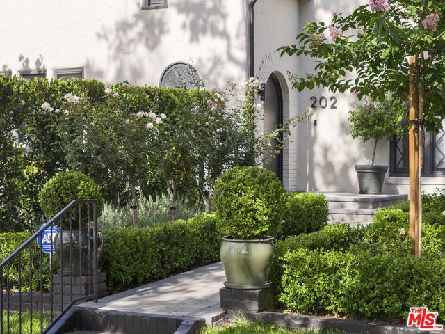 202 S Citrus Avenue, Los Angeles, CA 90036