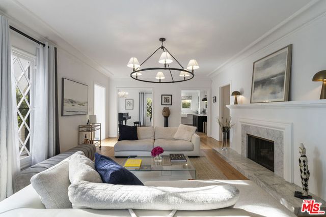 202 S Citrus Avenue, Los Angeles, CA 90036