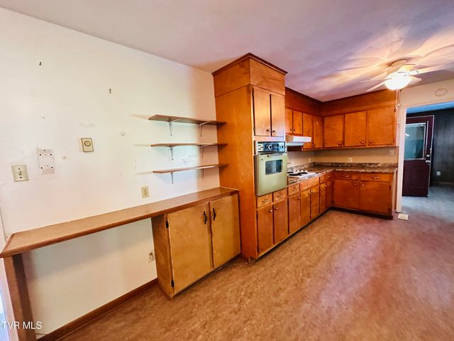 28236 Lee Highway, Meadowview, VA 24361