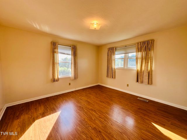 28236 Lee Highway, Meadowview, VA 24361