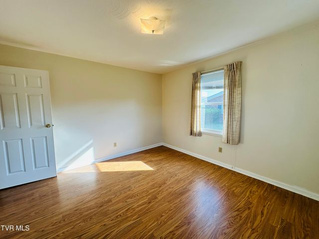 28236 Lee Highway, Meadowview, VA 24361