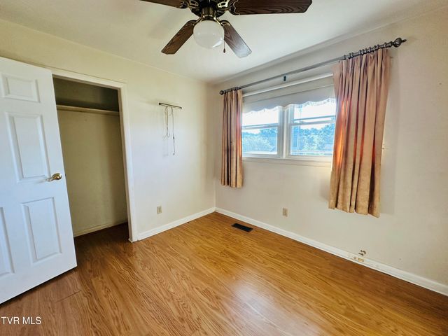 28236 Lee Highway, Meadowview, VA 24361