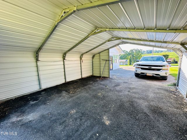 28236 Lee Highway, Meadowview, VA 24361