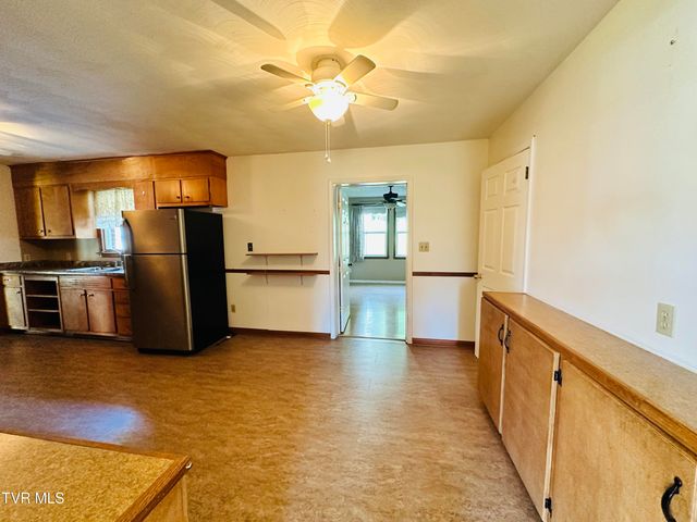 28236 Lee Highway, Meadowview, VA 24361