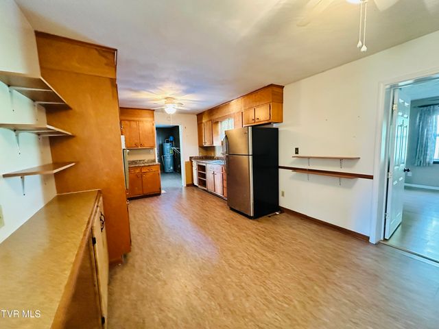 28236 Lee Highway, Meadowview, VA 24361