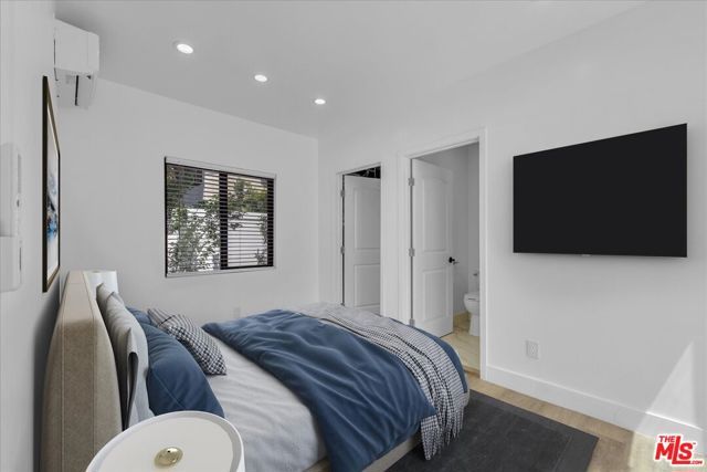 14121 Califa Street, Sherman Oaks, CA 91401