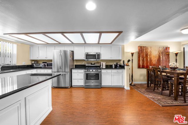 554 E San Jose Avenue 203, Burbank, CA 91501