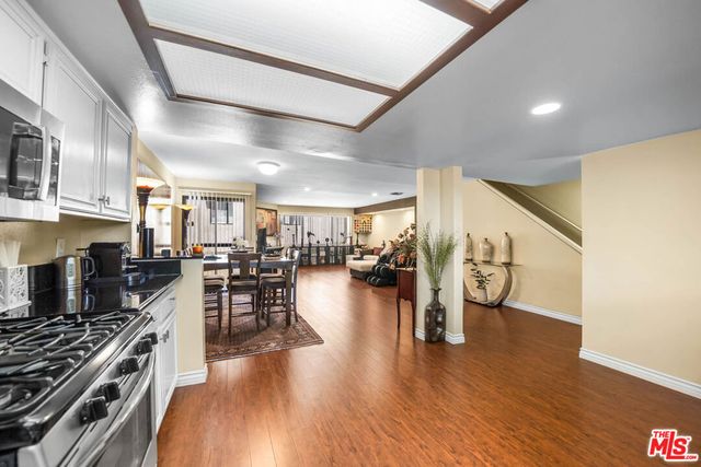 554 E San Jose Avenue 203, Burbank, CA 91501