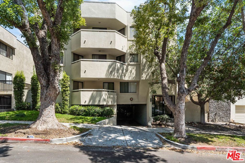 554 E San Jose Avenue 203, Burbank, CA 91501