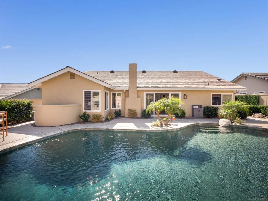Image 13 of property listing at 1022 Daisy Avenue, Carlsbad, CA 92011