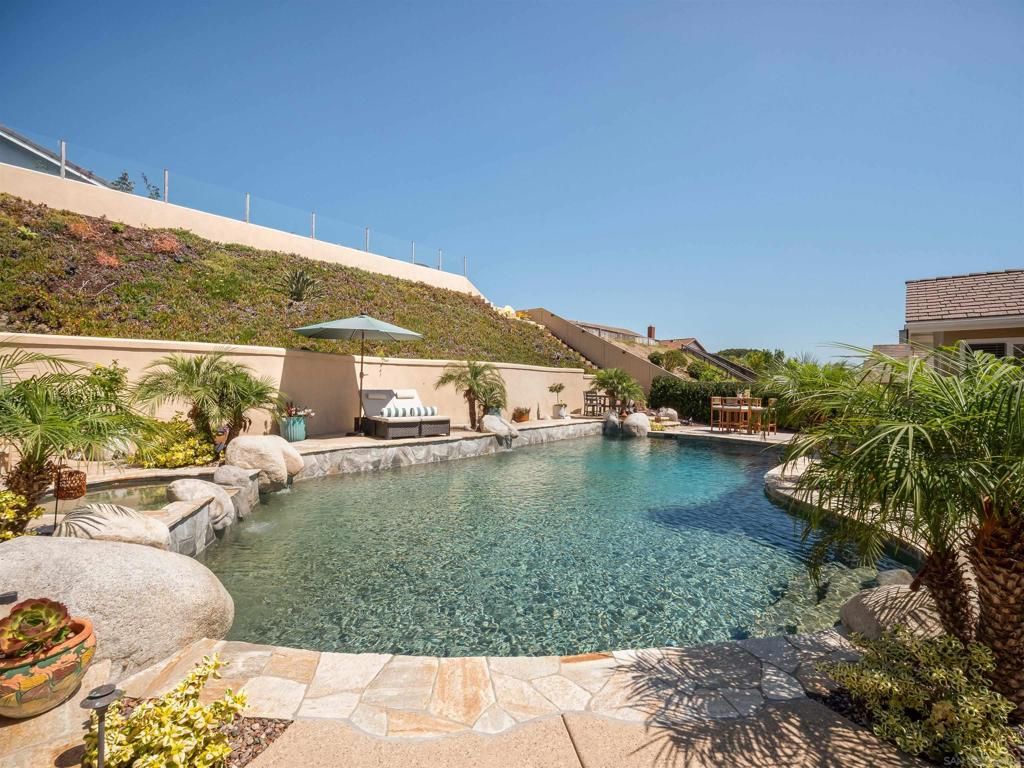 Image 18 of property listing at 1022 Daisy Avenue, Carlsbad, CA 92011