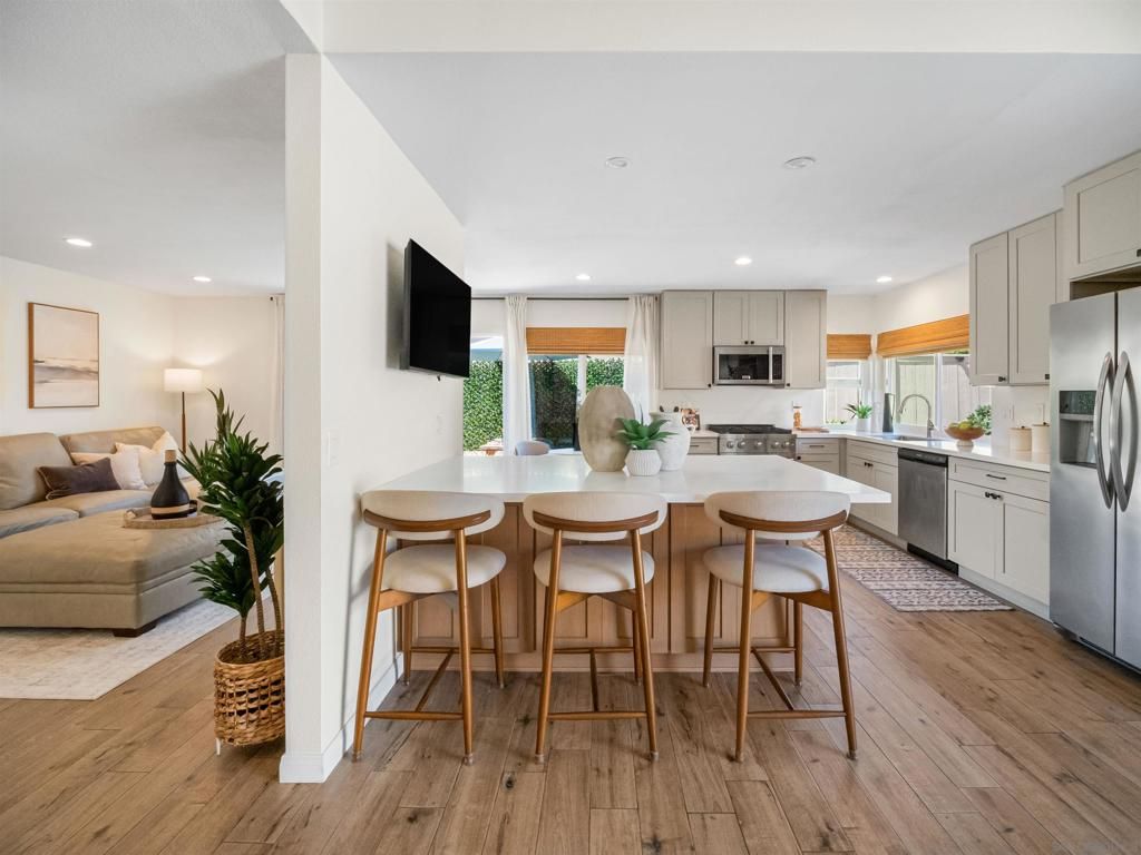 Image 33 of property listing at 1022 Daisy Avenue, Carlsbad, CA 92011