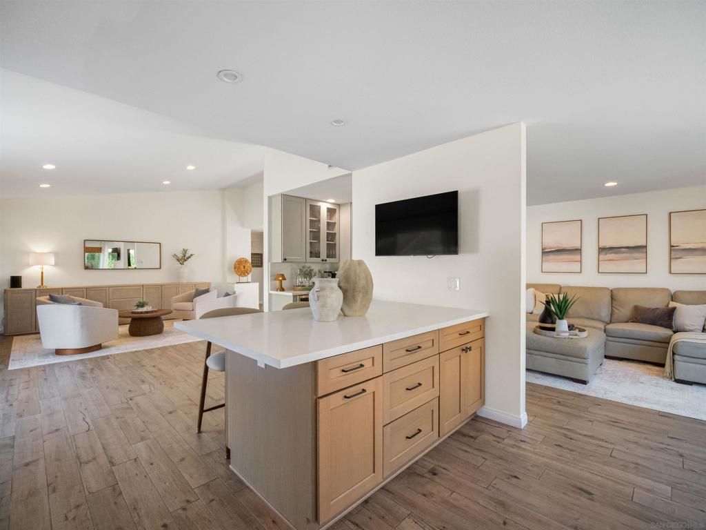 Image 37 of property listing at 1022 Daisy Avenue, Carlsbad, CA 92011