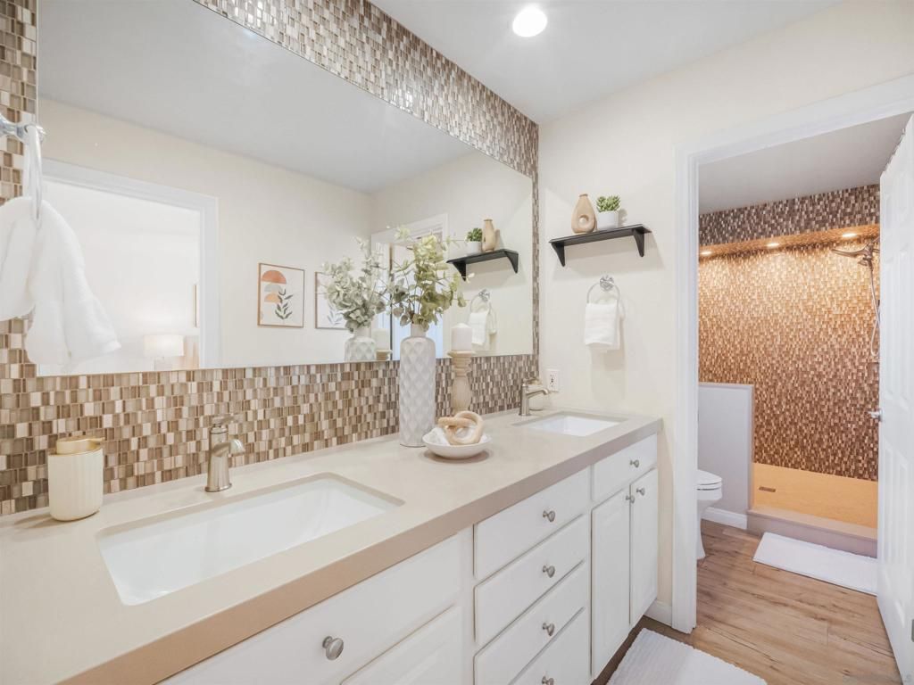 Image 43 of property listing at 1022 Daisy Avenue, Carlsbad, CA 92011