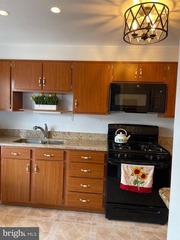 1407 BARRETT RD, Baltimore, MD 21207