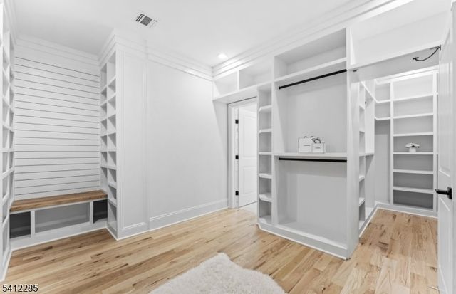 13 Penwood Rd, Livingston Twp., NJ 07039