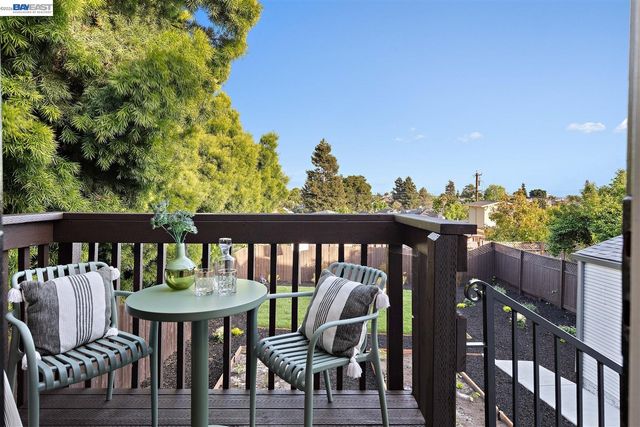 2242 39th Ave, Oakland, CA 94601