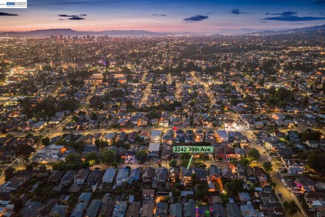 2242 39th Ave, Oakland, CA 94601