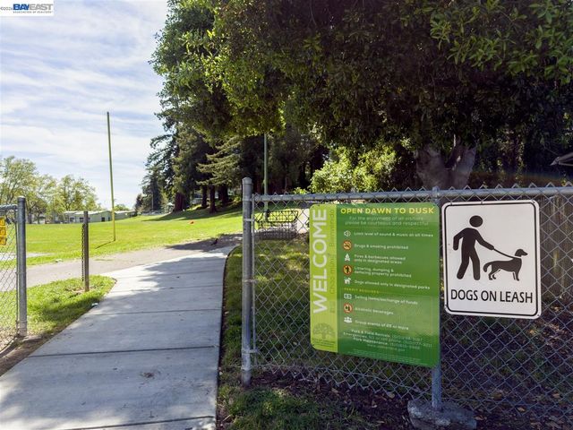 2242 39th Ave, Oakland, CA 94601