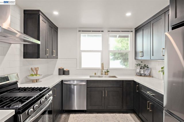 2242 39th Ave, Oakland, CA 94601