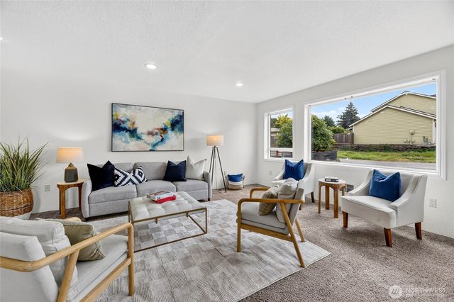 528 SW 118th Street, Seattle, WA 98146