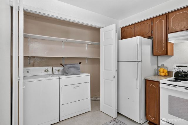 528 SW 118th Street, Seattle, WA 98146