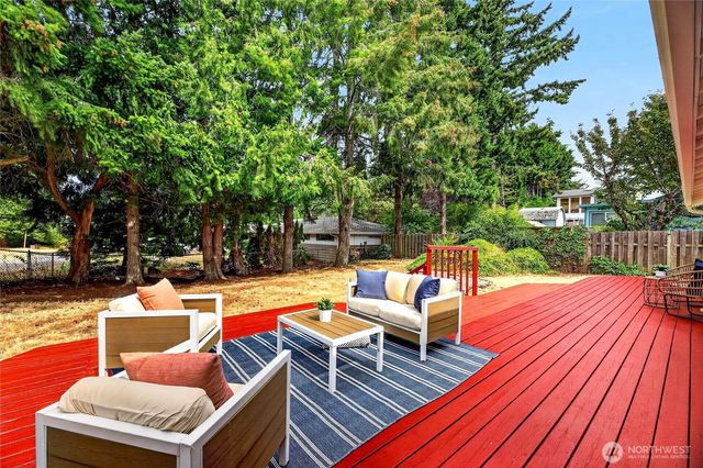 528 SW 118th Street, Seattle, WA 98146