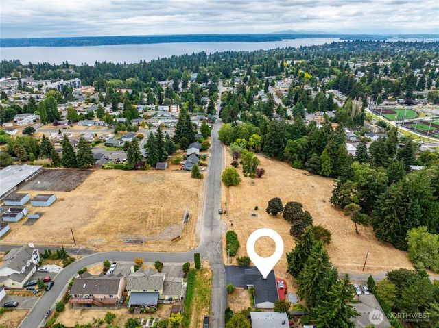 528 SW 118th Street, Seattle, WA 98146