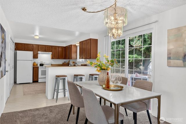 528 SW 118th Street, Seattle, WA 98146