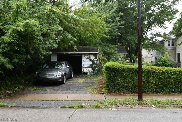 1319 Elwood Road, East Cleveland, OH 44112