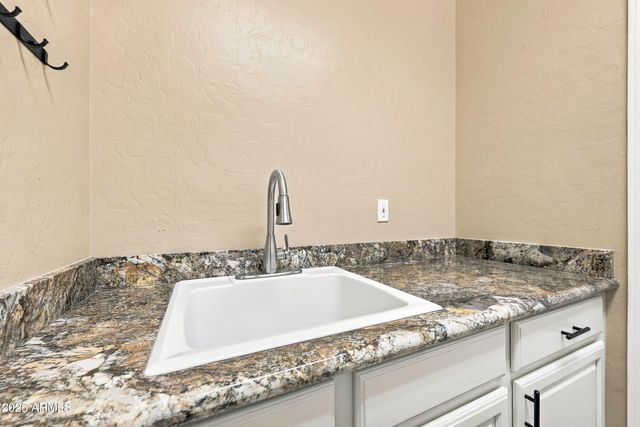 22215 N 51ST Street, Phoenix, AZ 85054