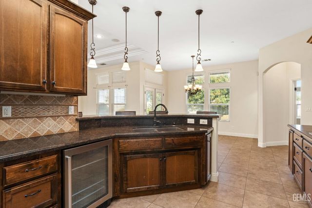 760 Brookside Drive, Shafter, CA 93263