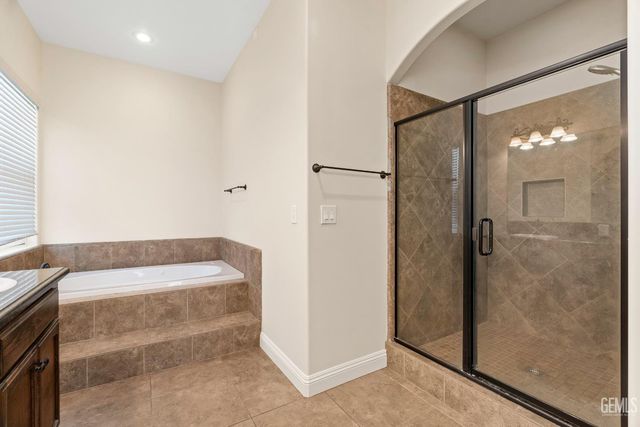 760 Brookside Drive, Shafter, CA 93263