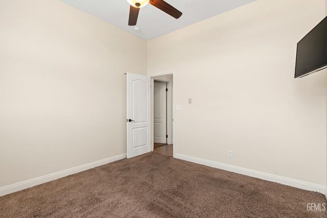 760 Brookside Drive, Shafter, CA 93263