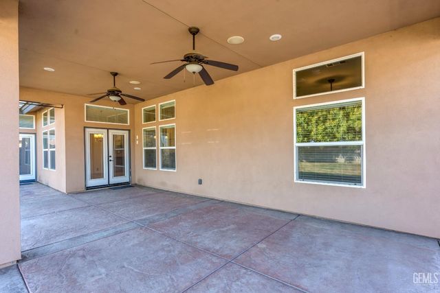 760 Brookside Drive, Shafter, CA 93263