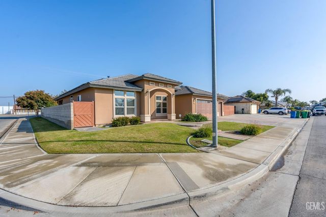 760 Brookside Drive, Shafter, CA 93263